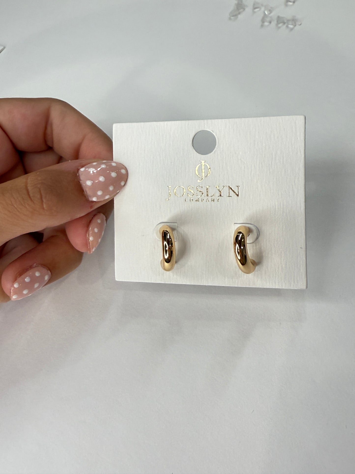 Basic Gold Hoop Earring